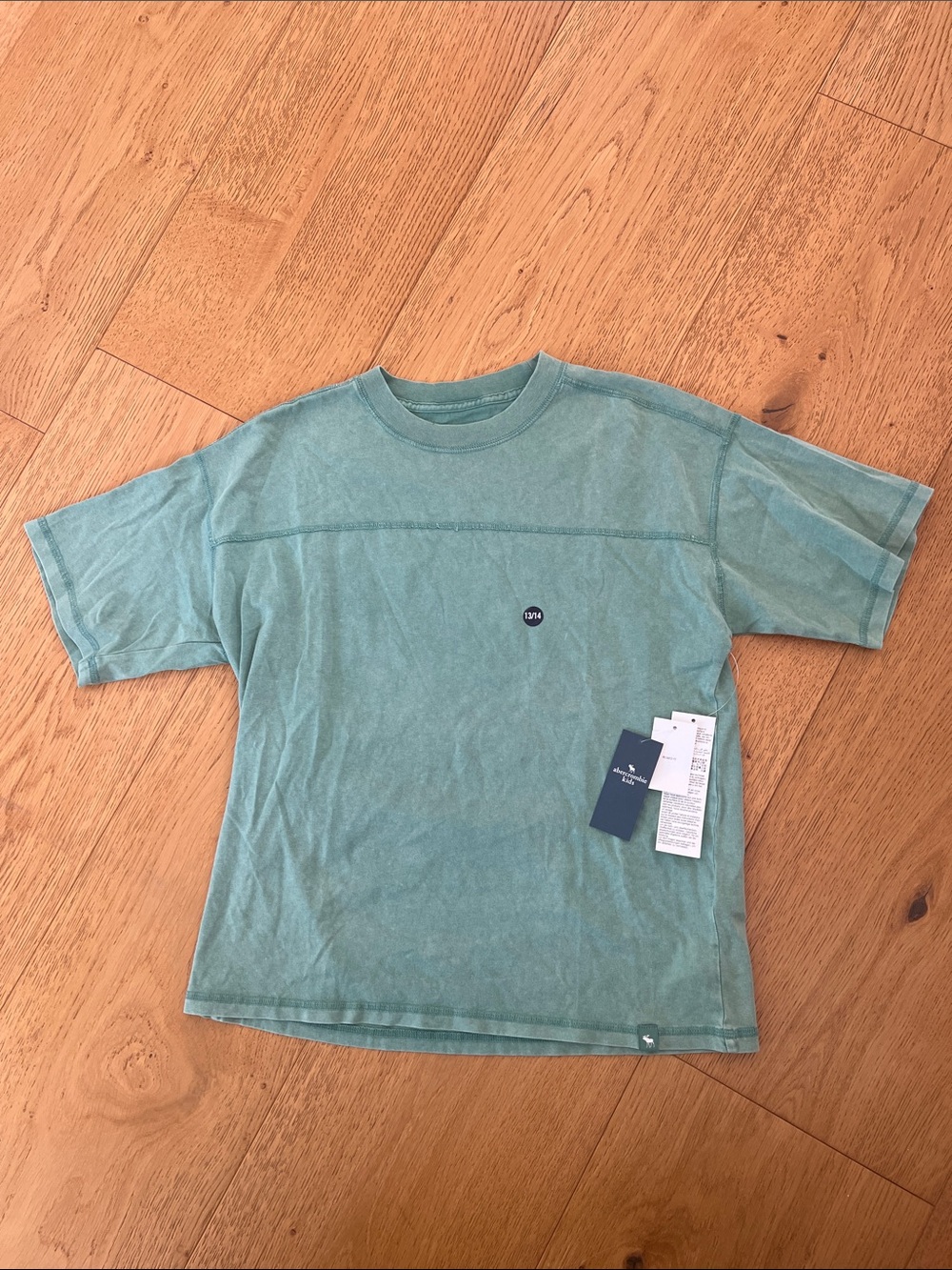 NWT - abercrombie kids short sleeve tee